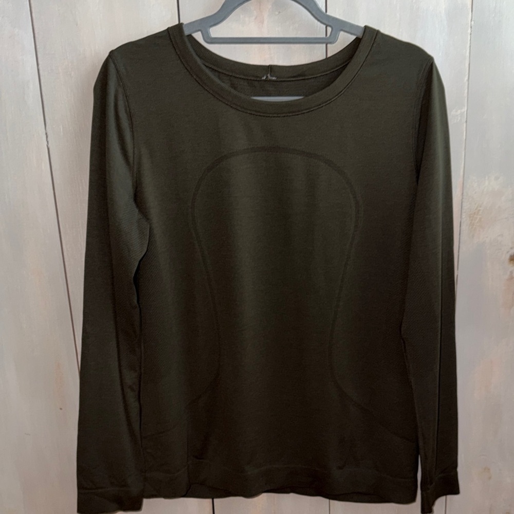 Lululemon Swiftly-size 10